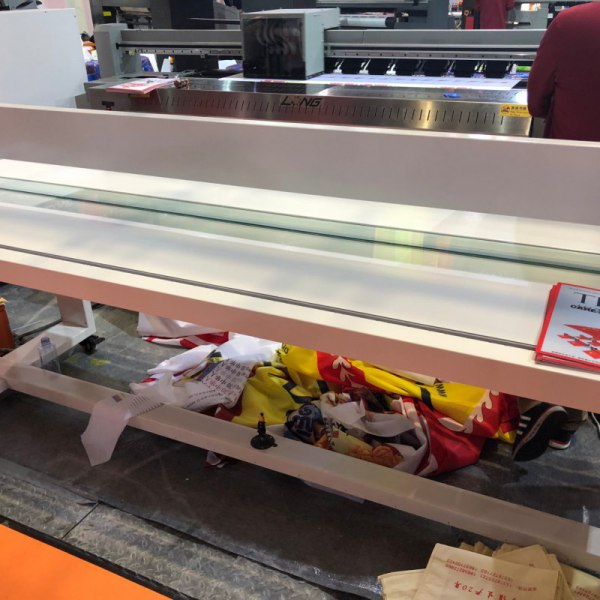 Semi-automatically heating cutter